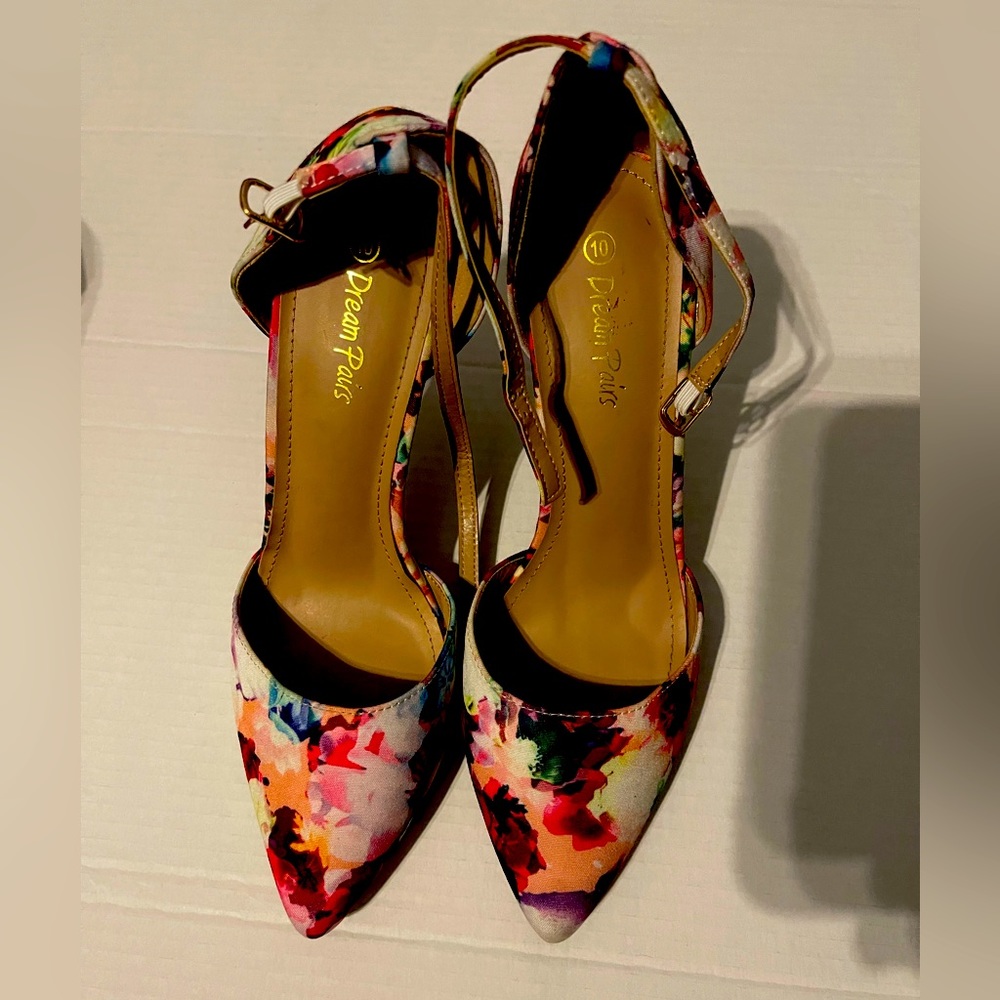 Women heels, size 10